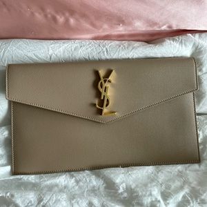 YSL UPTOWN POUCH IN GRAIN DE POUDRE EMBOSSED LEATHER